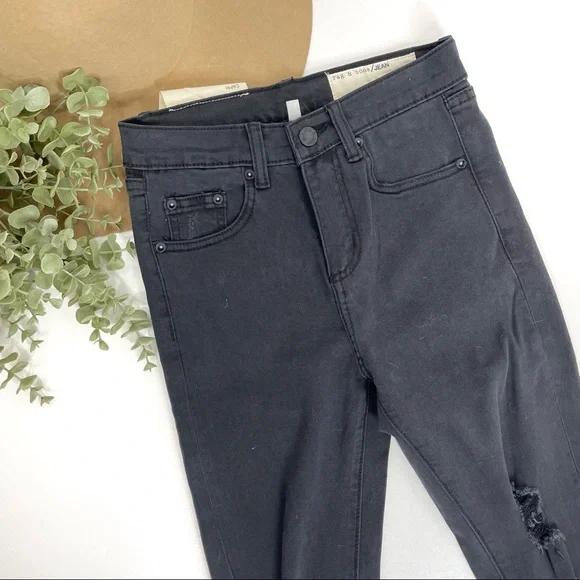 RAG & BONE• black distressed skinny jean - Picture 2 of 6